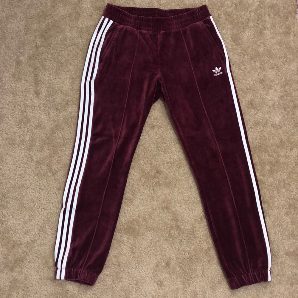 Adidas Velvet Joggers💗